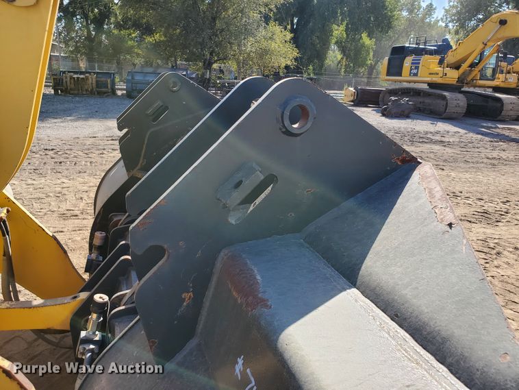 image for item JX9099 2014 Komatsu WA270-7  wheel loader