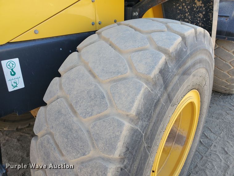 image for item JX9099 2014 Komatsu WA270-7  wheel loader