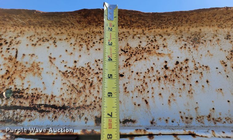 image for item JZ9077 1983 Mack DM492S  dump truck