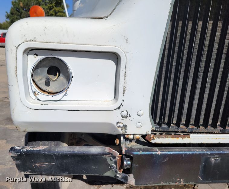 image for item JZ9077 1983 Mack DM492S  dump truck