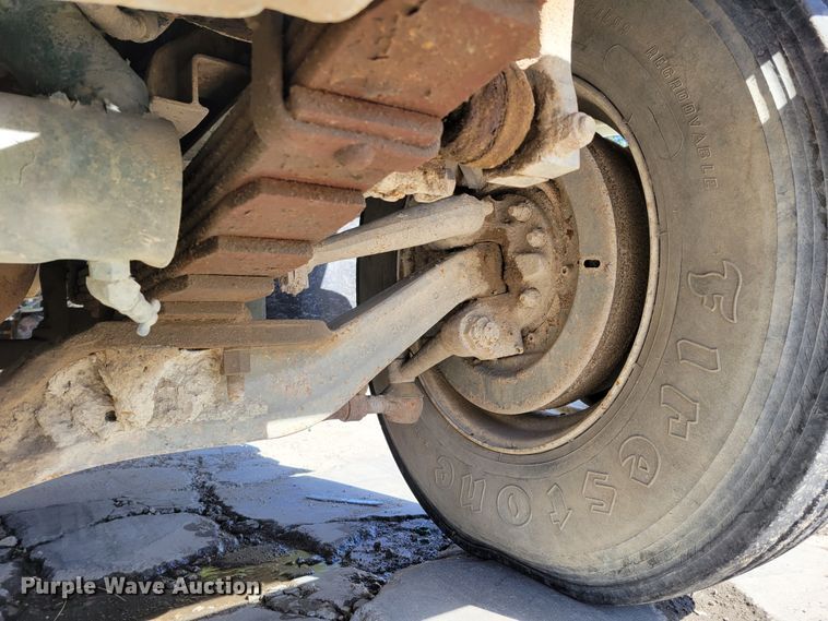 image for item JZ9077 1983 Mack DM492S  dump truck