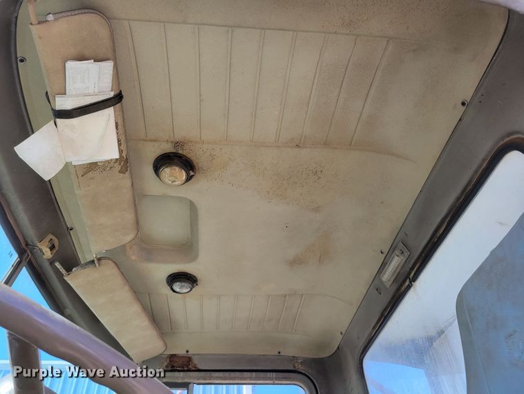 image for item JZ9077 1983 Mack DM492S  dump truck