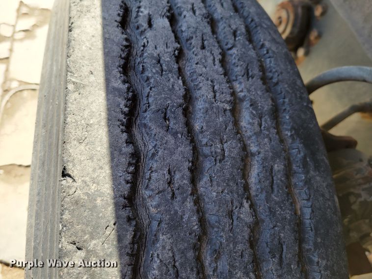 image for item JZ9077 1983 Mack DM492S  dump truck