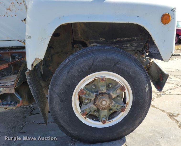 image for item JZ9077 1983 Mack DM492S  dump truck