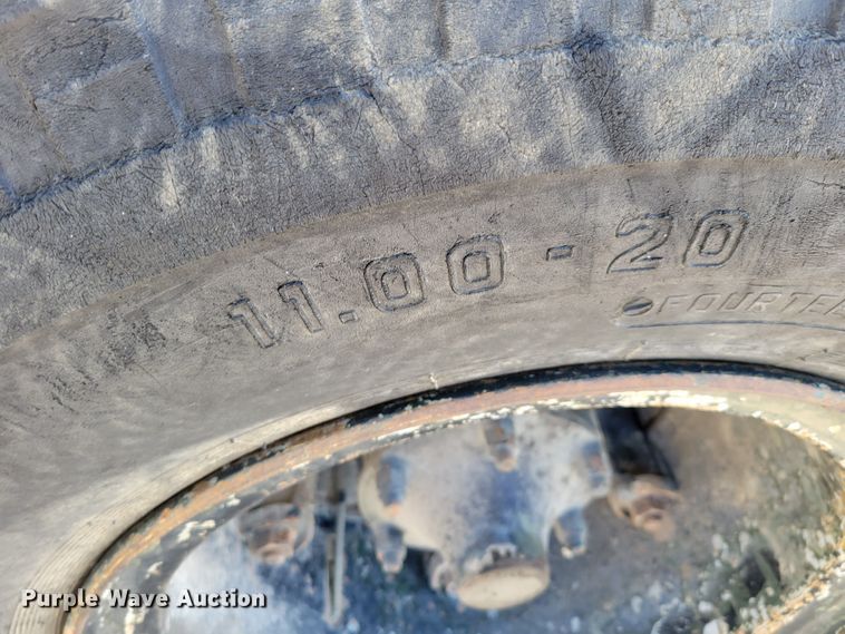 image for item JZ9077 1983 Mack DM492S  dump truck