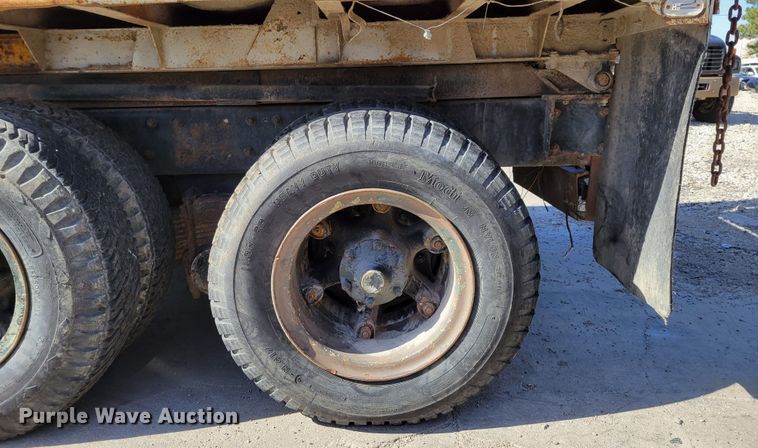 image for item JZ9077 1983 Mack DM492S  dump truck