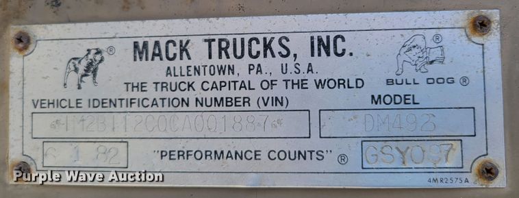 image for item JZ9077 1983 Mack DM492S  dump truck