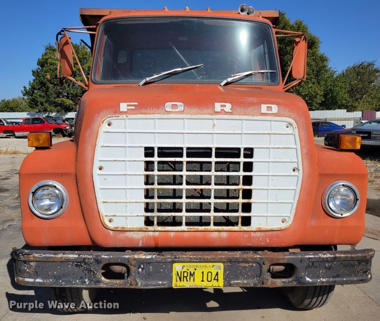 image for item JZ9078 1973 Ford LN750  dump truck
