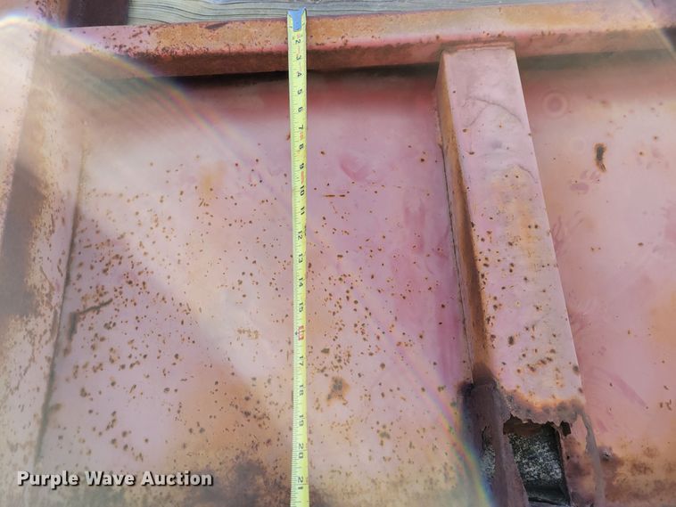 image for item JZ9078 1973 Ford LN750  dump truck