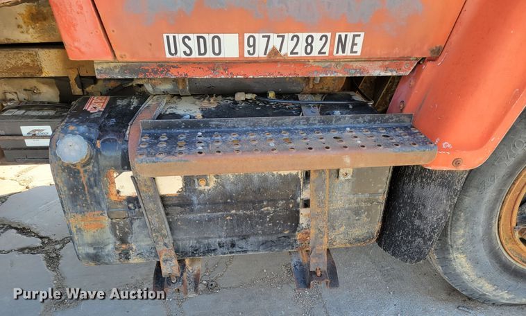 image for item JZ9078 1973 Ford LN750  dump truck