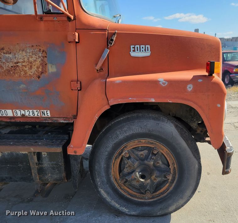 image for item JZ9078 1973 Ford LN750  dump truck