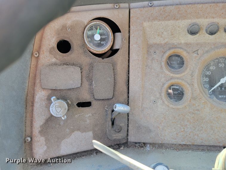 image for item JZ9078 1973 Ford LN750  dump truck