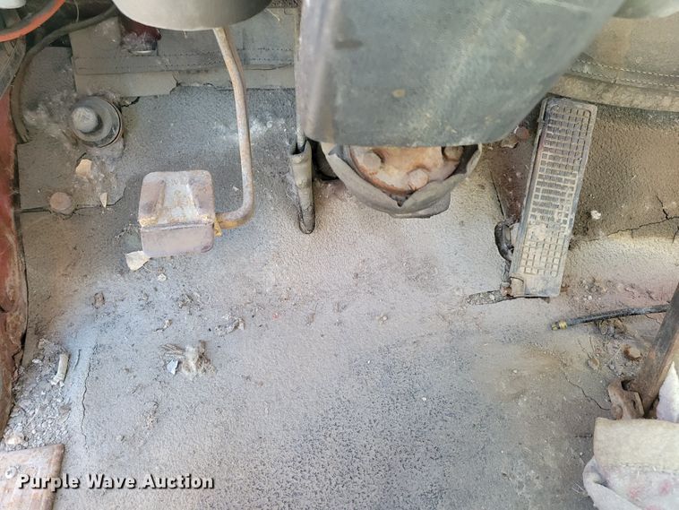 image for item JZ9078 1973 Ford LN750  dump truck