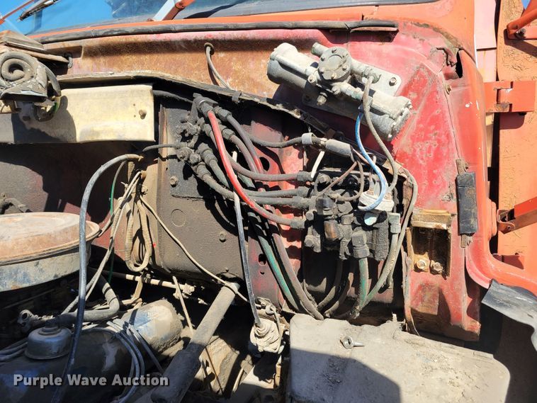 image for item JZ9078 1973 Ford LN750  dump truck