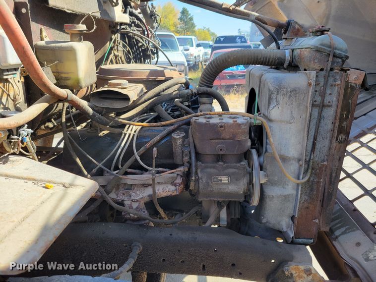 image for item JZ9078 1973 Ford LN750  dump truck