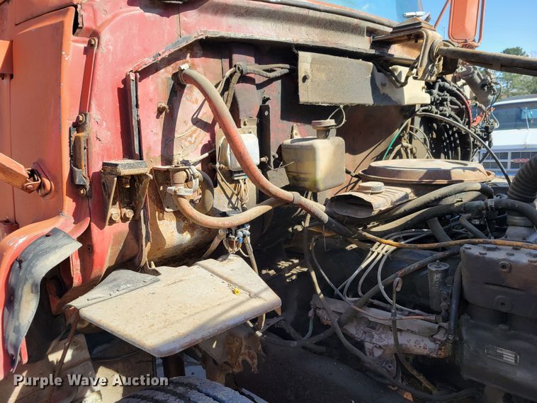 image for item JZ9078 1973 Ford LN750  dump truck