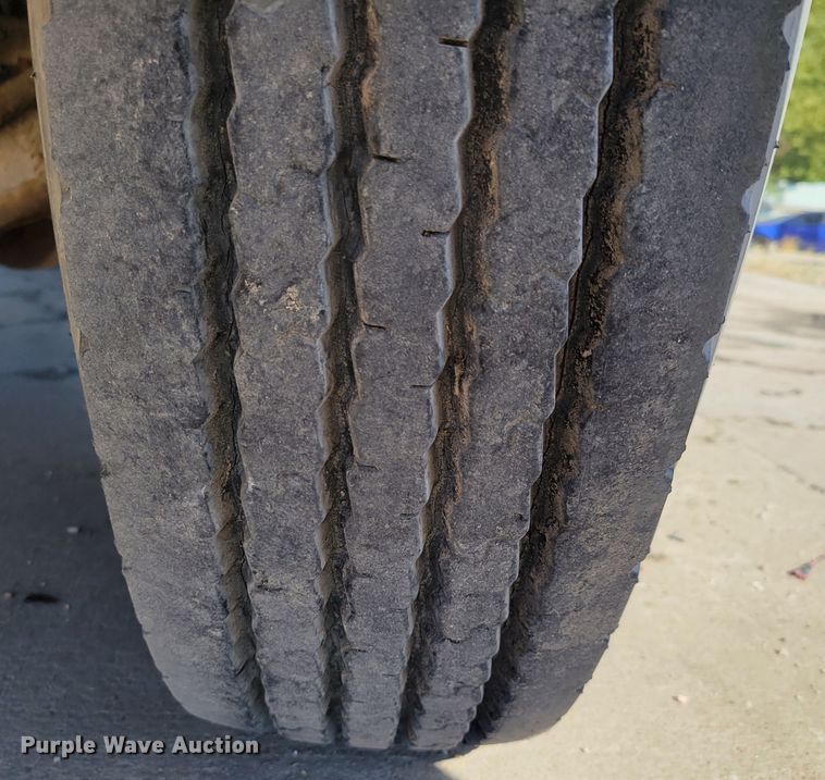 image for item JZ9078 1973 Ford LN750  dump truck