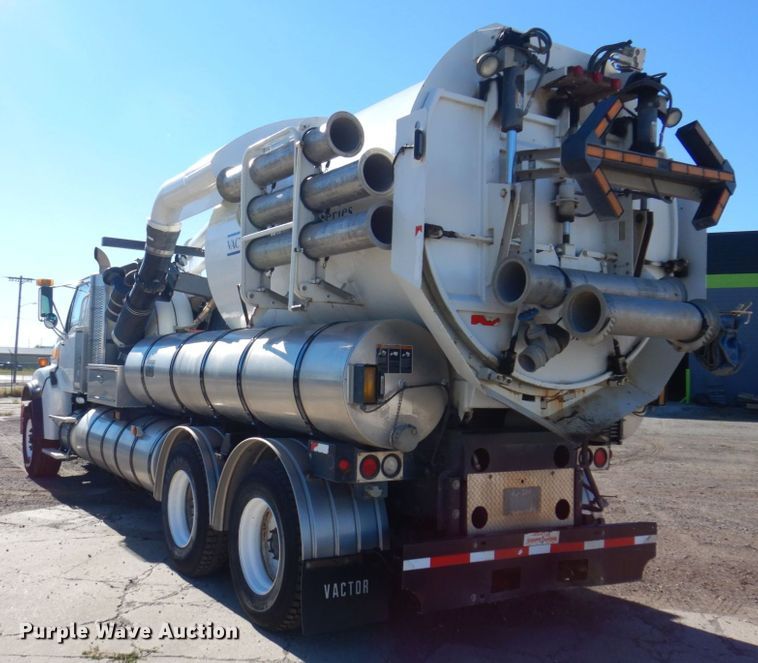 image for item KF9470 2005 Sterling L8500  sewer jetter truck