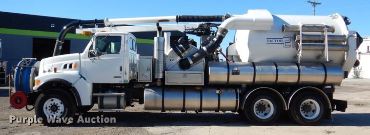image for item KF9470 2005 Sterling L8500  sewer jetter truck