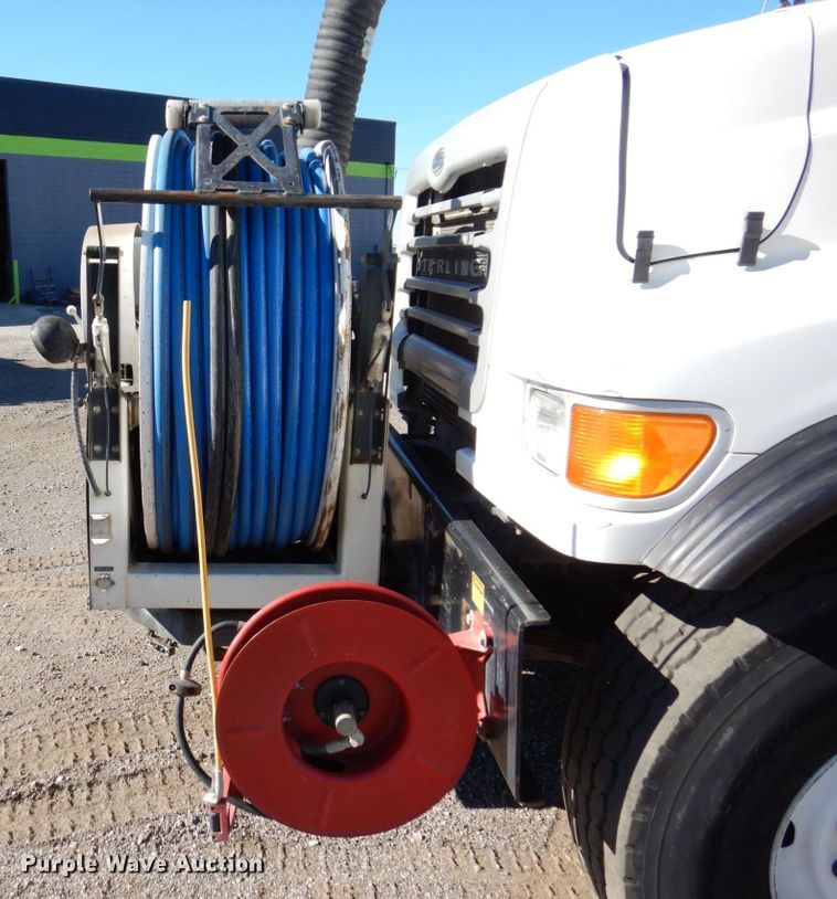 image for item KF9470 2005 Sterling L8500  sewer jetter truck