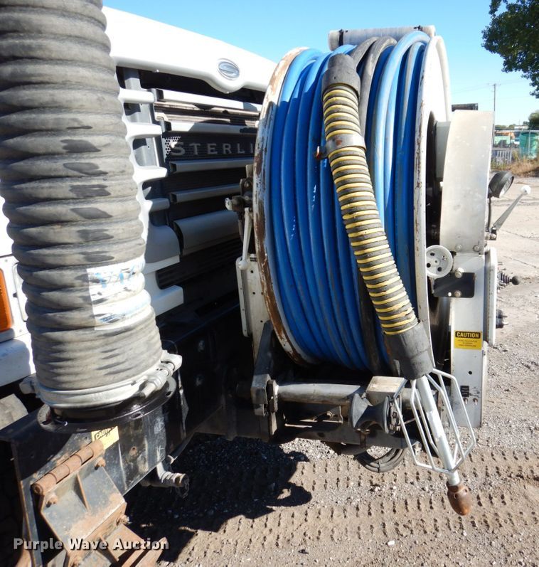 image for item KF9470 2005 Sterling L8500  sewer jetter truck