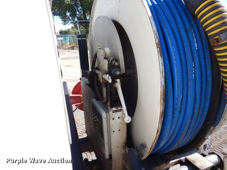 image for item KF9470 2005 Sterling L8500  sewer jetter truck