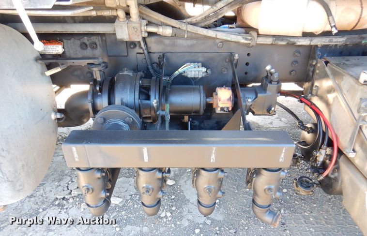 image for item KF9470 2005 Sterling L8500  sewer jetter truck