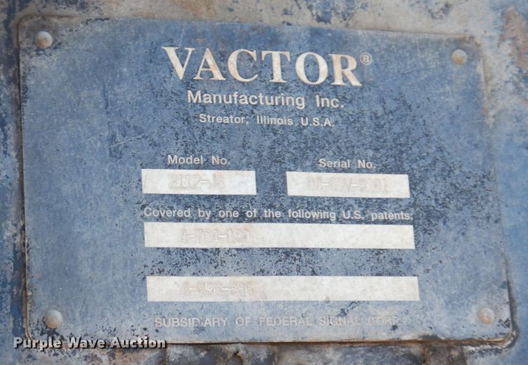 image for item KF9470 2005 Sterling L8500  sewer jetter truck