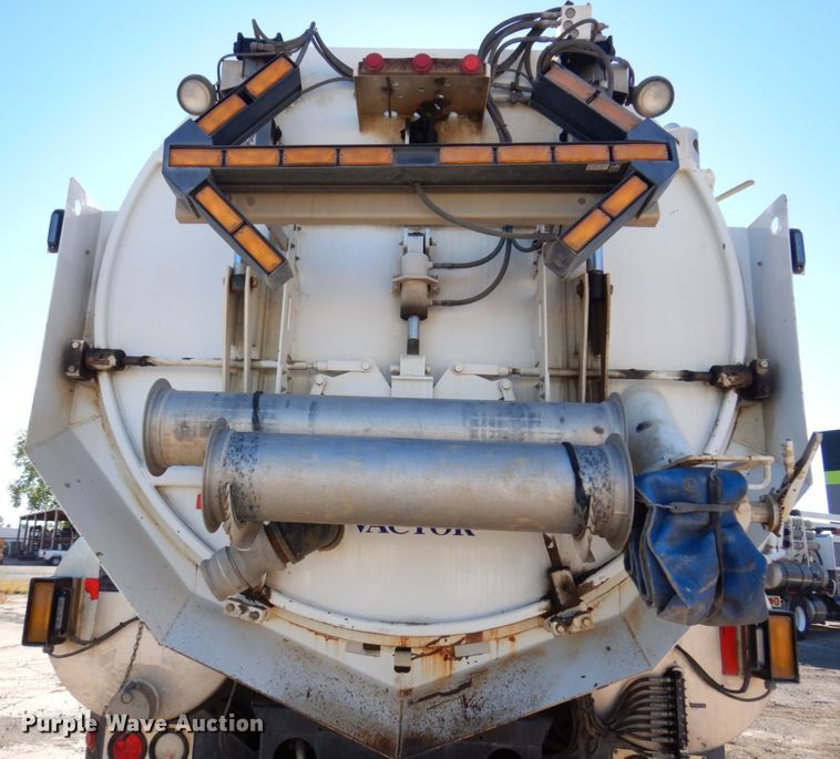 image for item KF9470 2005 Sterling L8500  sewer jetter truck