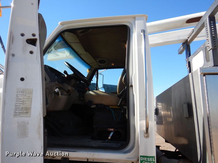 image for item KF9470 2005 Sterling L8500  sewer jetter truck