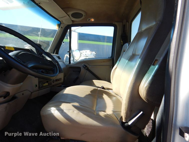 image for item KF9470 2005 Sterling L8500  sewer jetter truck