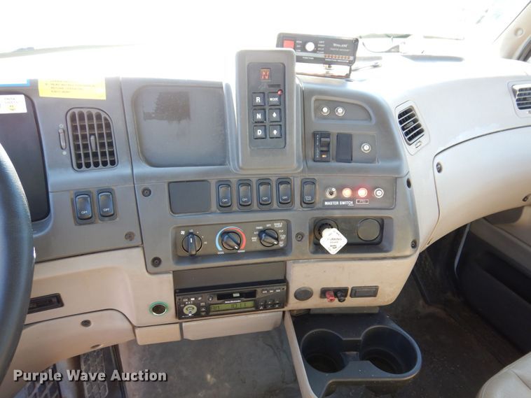 image for item KF9470 2005 Sterling L8500  sewer jetter truck