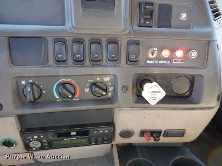 image for item KF9470 2005 Sterling L8500  sewer jetter truck