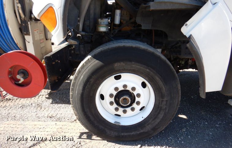 image for item KF9470 2005 Sterling L8500  sewer jetter truck