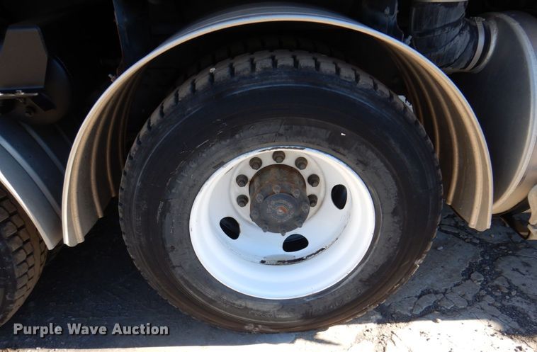 image for item KF9470 2005 Sterling L8500  sewer jetter truck