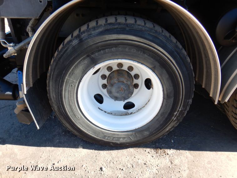 image for item KF9470 2005 Sterling L8500  sewer jetter truck