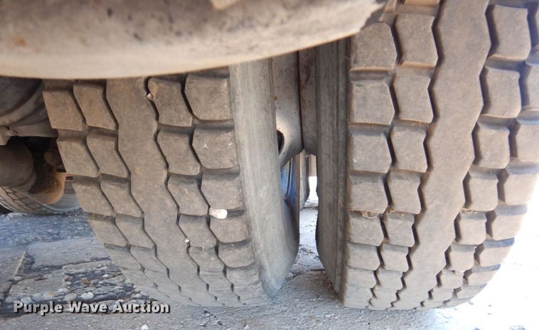 image for item KF9470 2005 Sterling L8500  sewer jetter truck