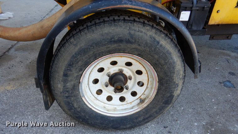 image for item KF9483 2005 Hurco SDVV150G  vacuum excavator