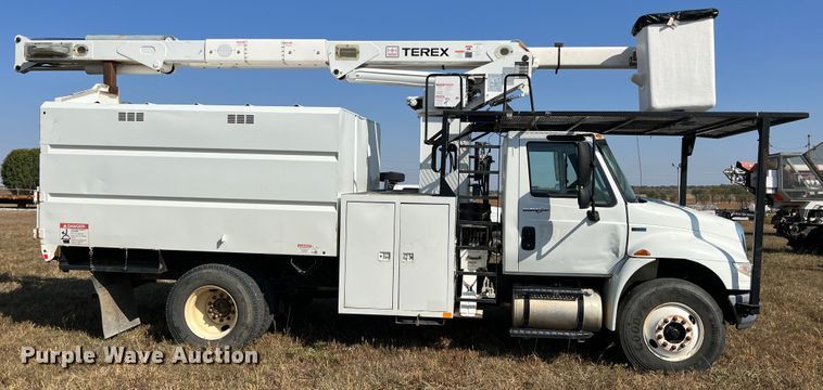 image for item KF9903 2012 International 4400  forestry bucket truck