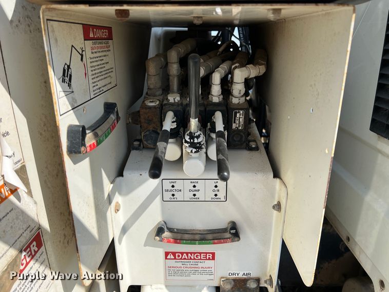 image for item KF9903 2012 International 4400  forestry bucket truck