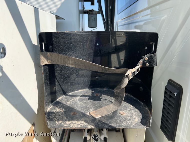 image for item KF9903 2012 International 4400  forestry bucket truck