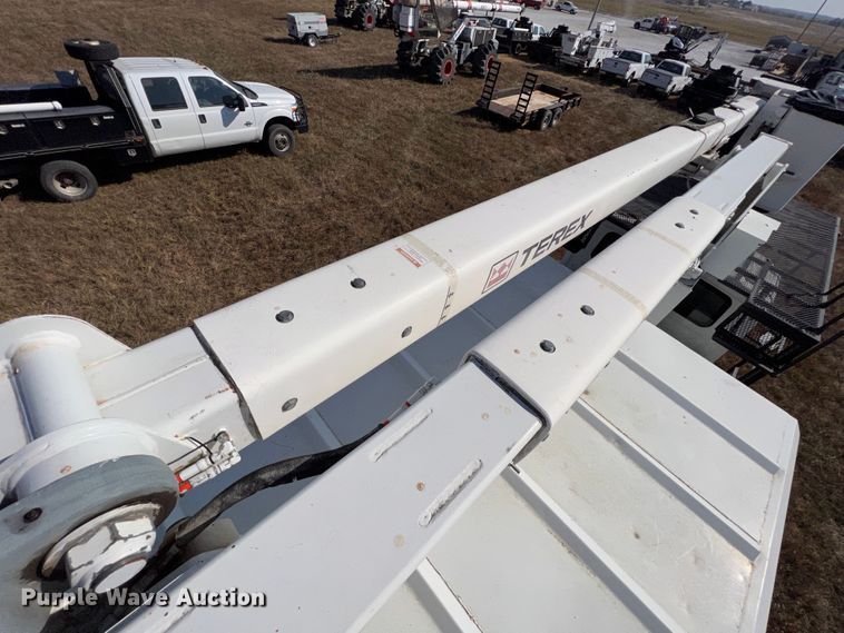 image for item KF9903 2012 International 4400  forestry bucket truck