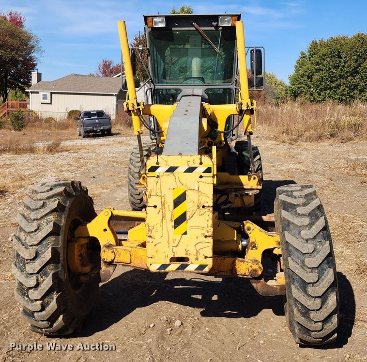 image for item KH9164 2003 Volvo G710B  motor grader