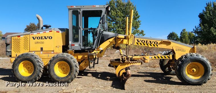 image for item KH9164 2003 Volvo G710B  motor grader