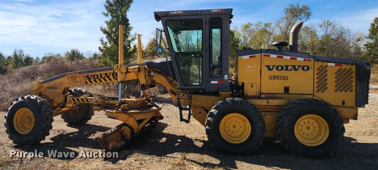 image for item KH9164 2003 Volvo G710B  motor grader