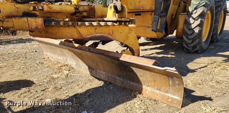 image for item KH9164 2003 Volvo G710B  motor grader