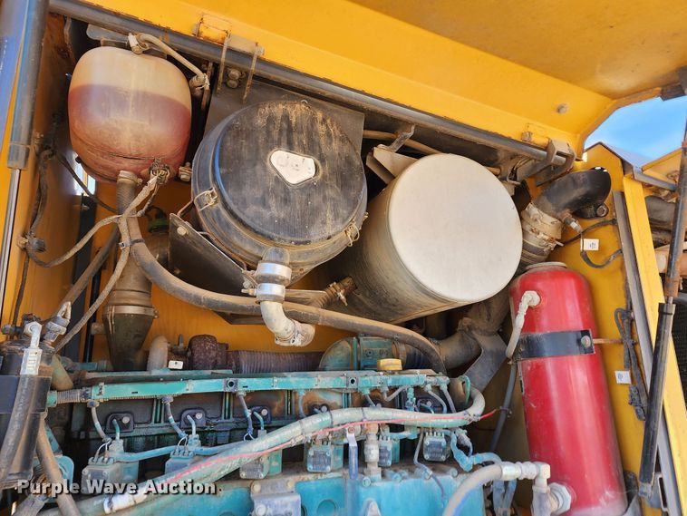 image for item KH9164 2003 Volvo G710B  motor grader