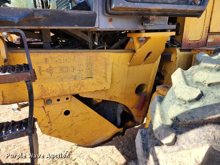 image for item KH9164 2003 Volvo G710B  motor grader