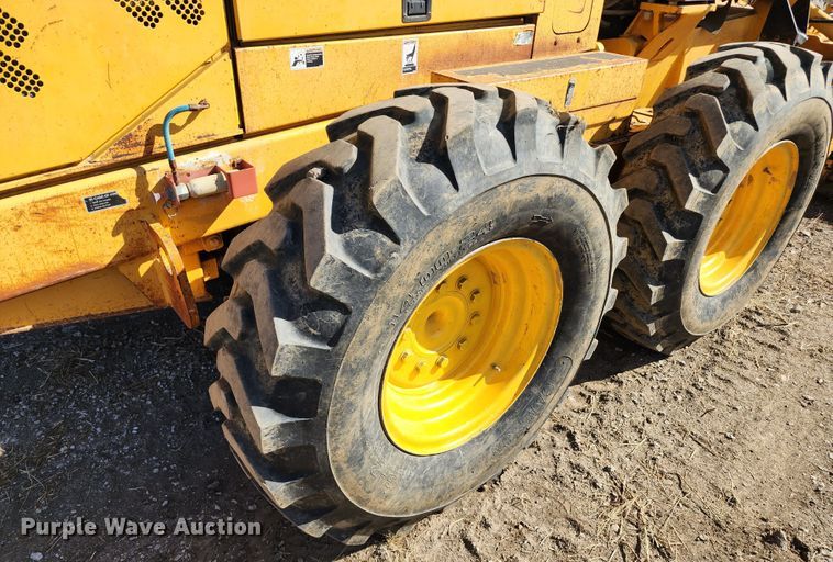 image for item KH9164 2003 Volvo G710B  motor grader