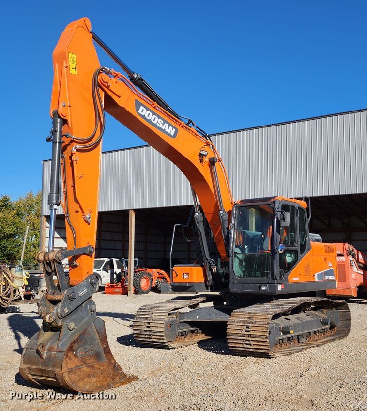 image for item KH9183 2018 Doosan DX180LC-5  excavator